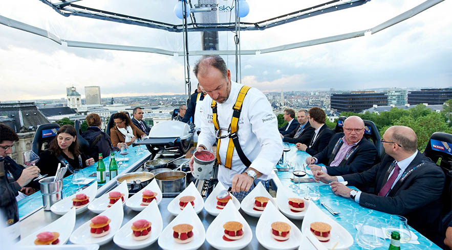 Dinner in the Sky - Dinner